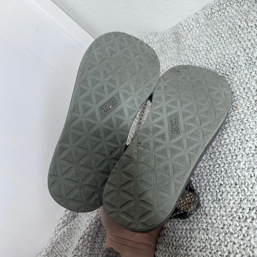 TEVA Sandals Womens 9 / 40Eiffel Tower Snake Gray Tan Sport Hiking Comfort Sport